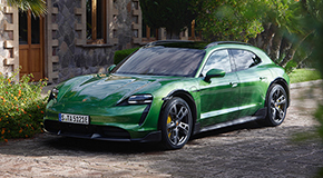 World premiere of the Cross Turismo: the all-rounder among electric sports cars